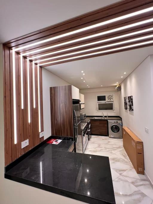 Apartment White Palace Served 21 *
